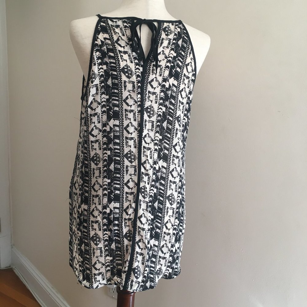Black & Ivory String Top - Picture 4 of 6